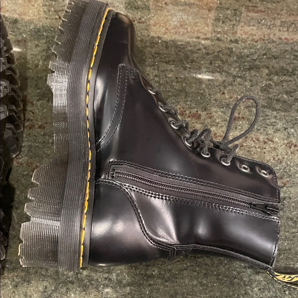 Dr. Martens Leather Women's Boots JADON Platform FITS US 9 marked EU 41 US 8 - Picture 8 of 16